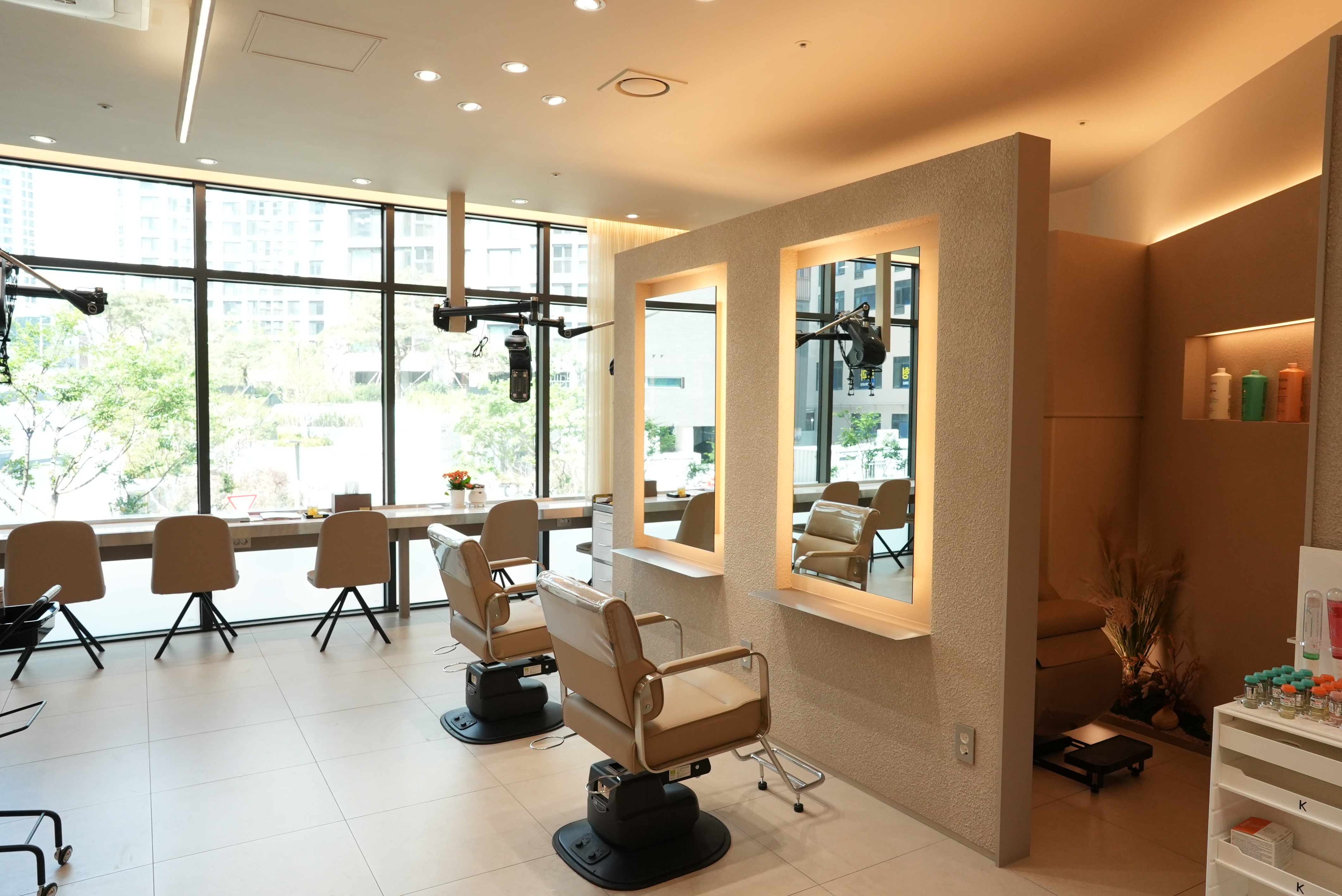 Salon image 2