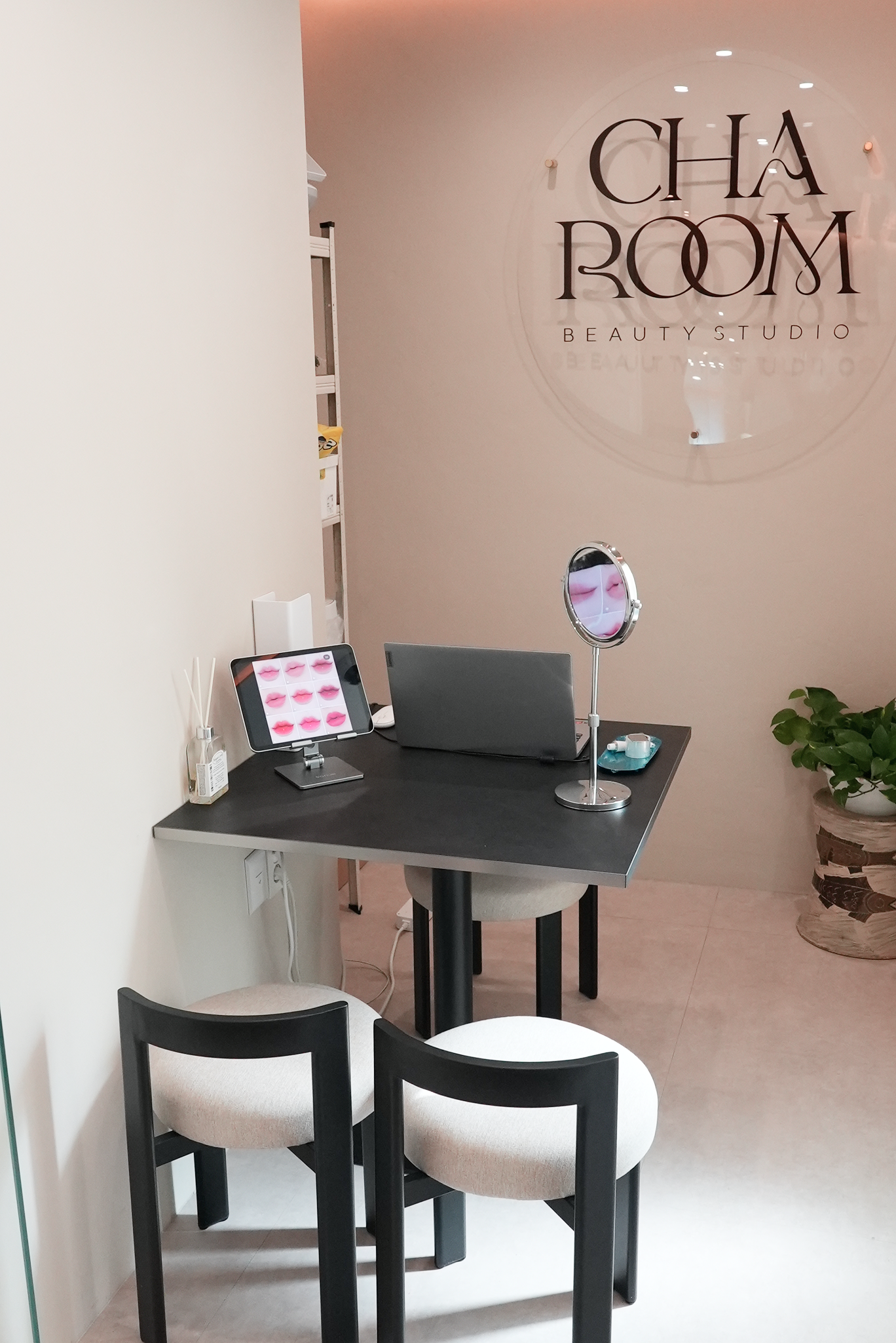 Salon image 2