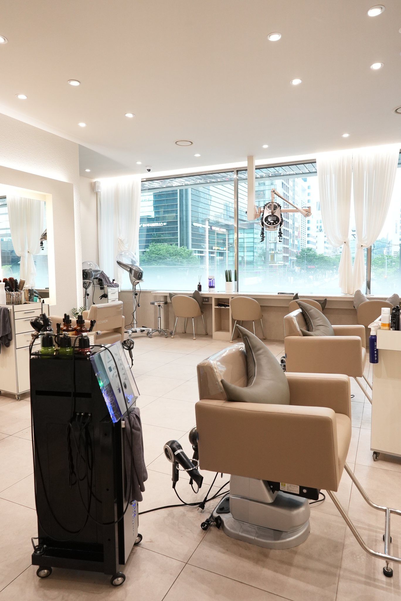 Salon image 2