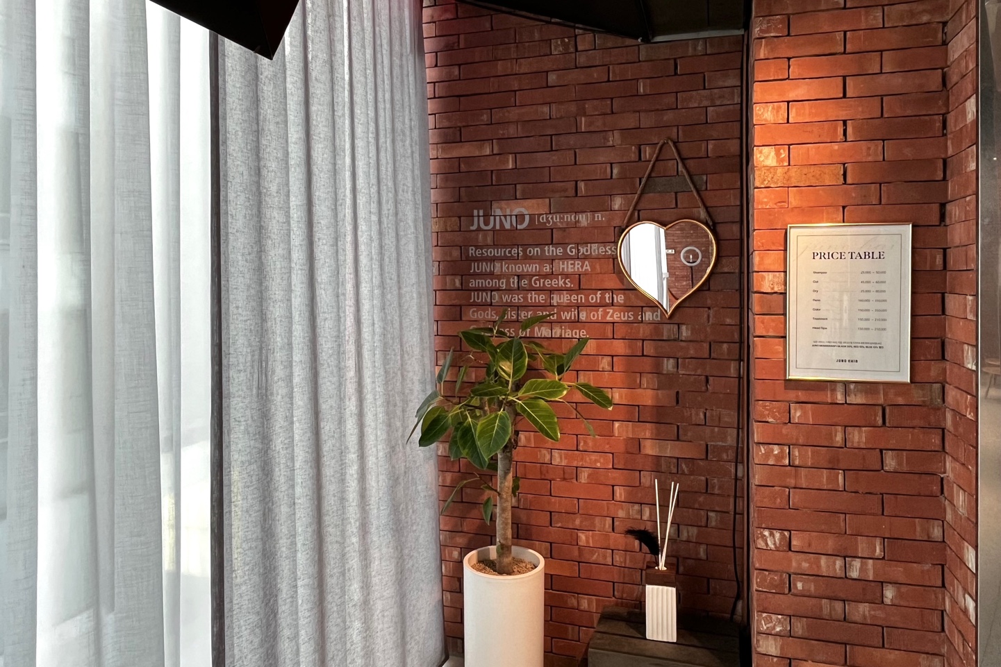 Salon image 2
