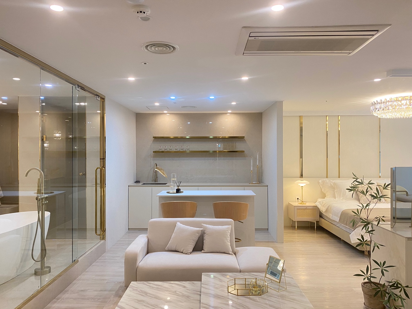 Salon image 2