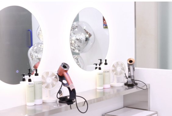 Salon image 4