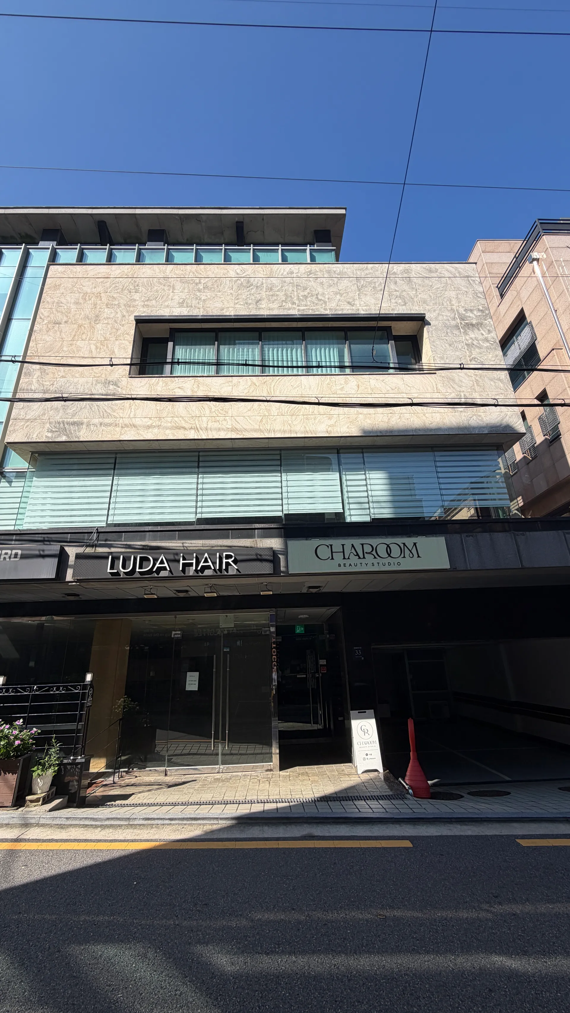 Location image 1 of 2