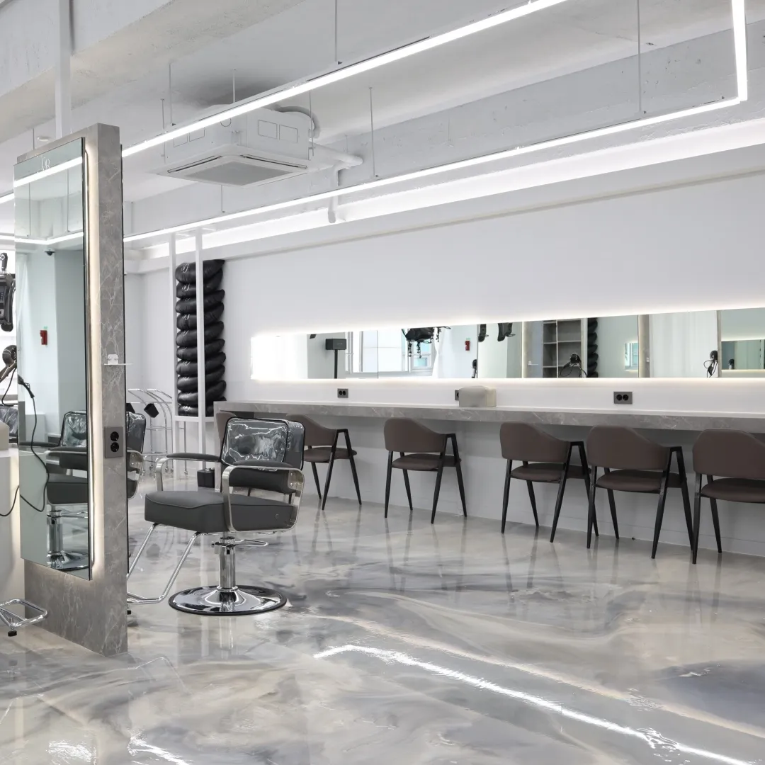 Main salon image