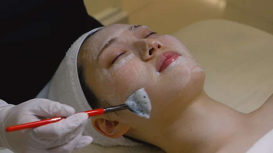 LHALA Peel Brightening Treatment (LHALA Peel + LDM) 2