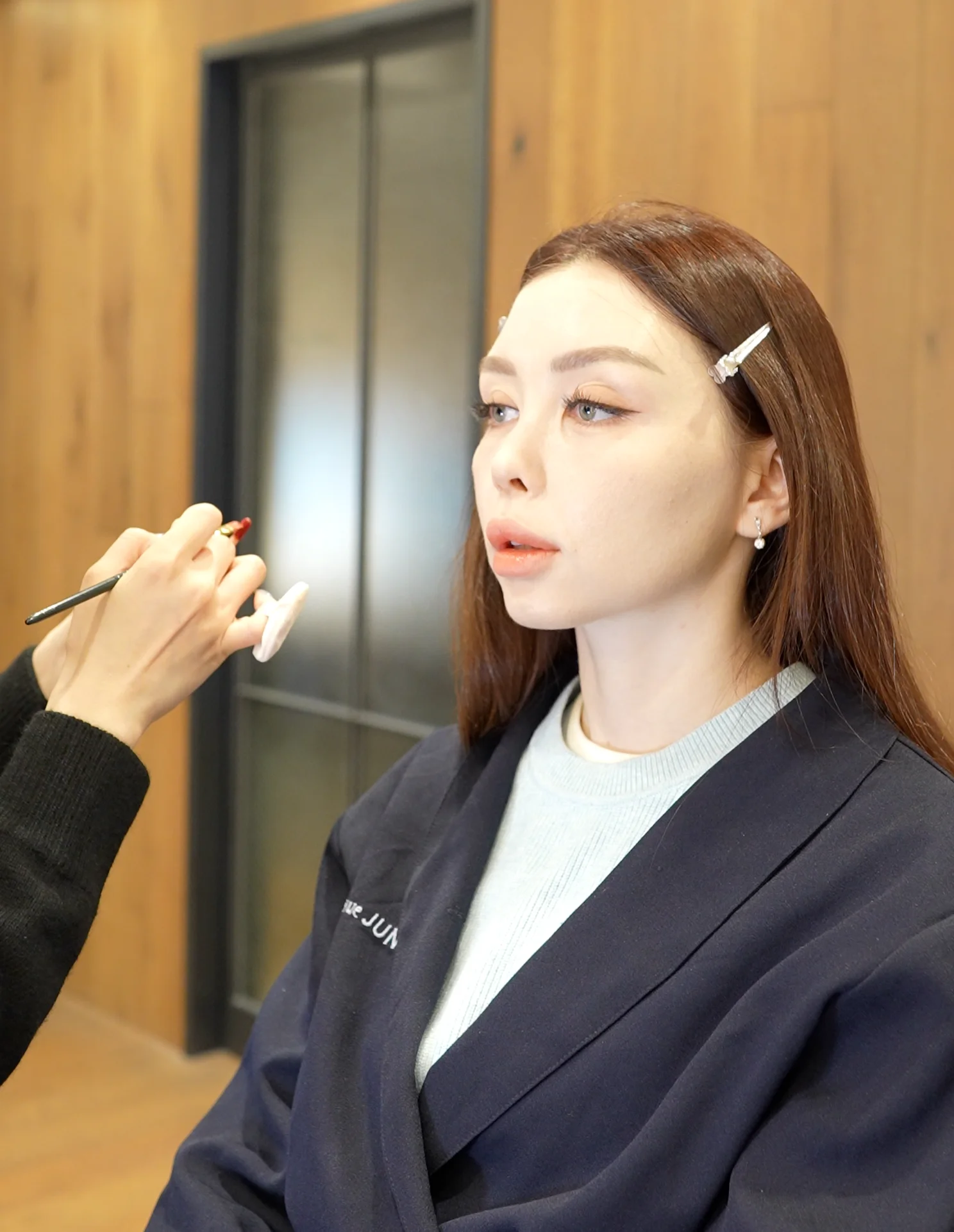 Makeup Service (Director) 1