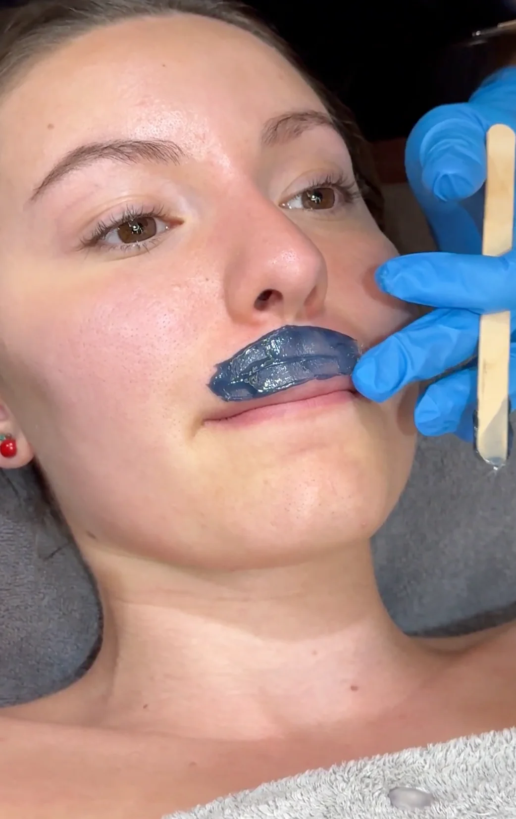Upper Lip Waxing Women 3