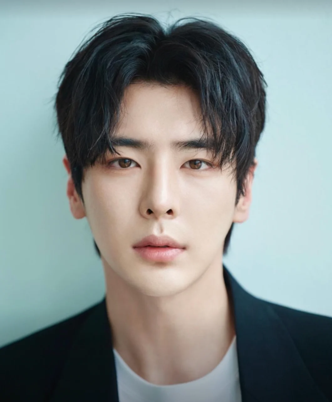 Men’s Makeup + Hair Styling 2