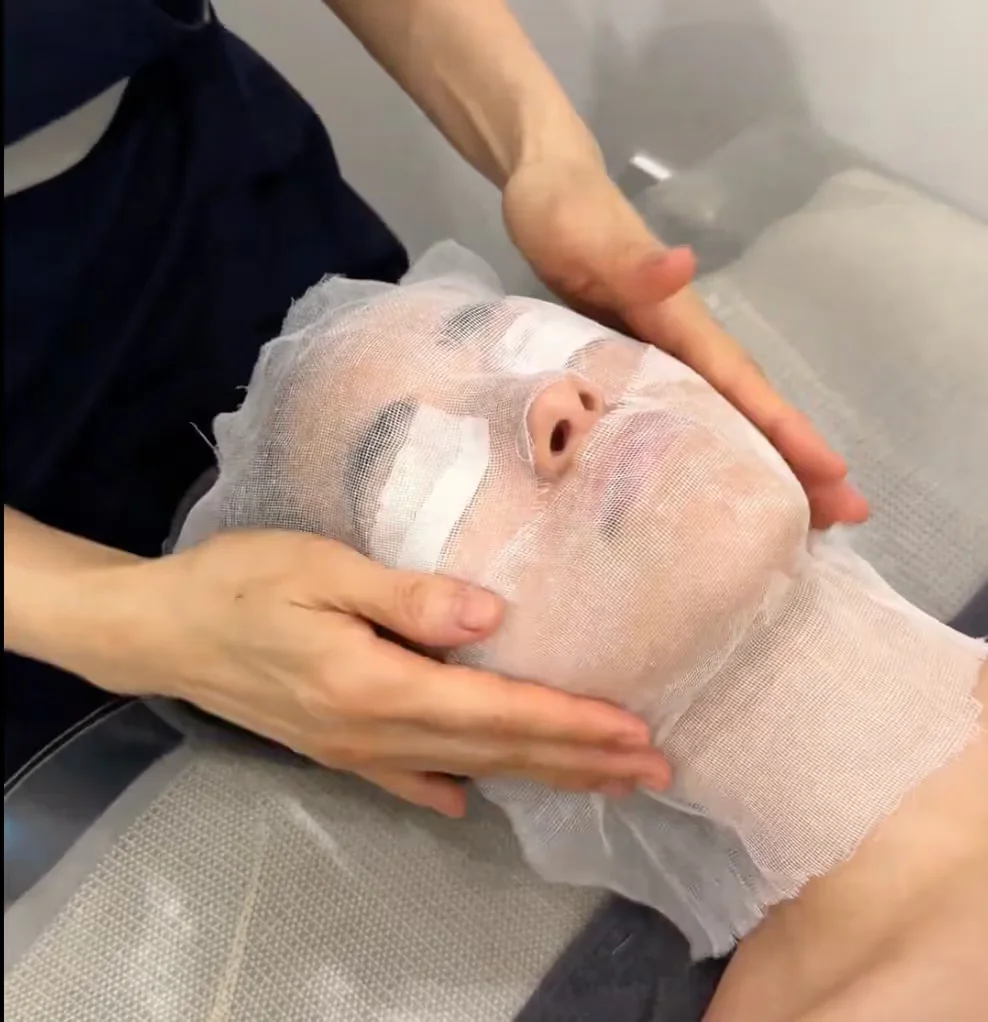 Basic Care Facial (Hydration Facial) 3