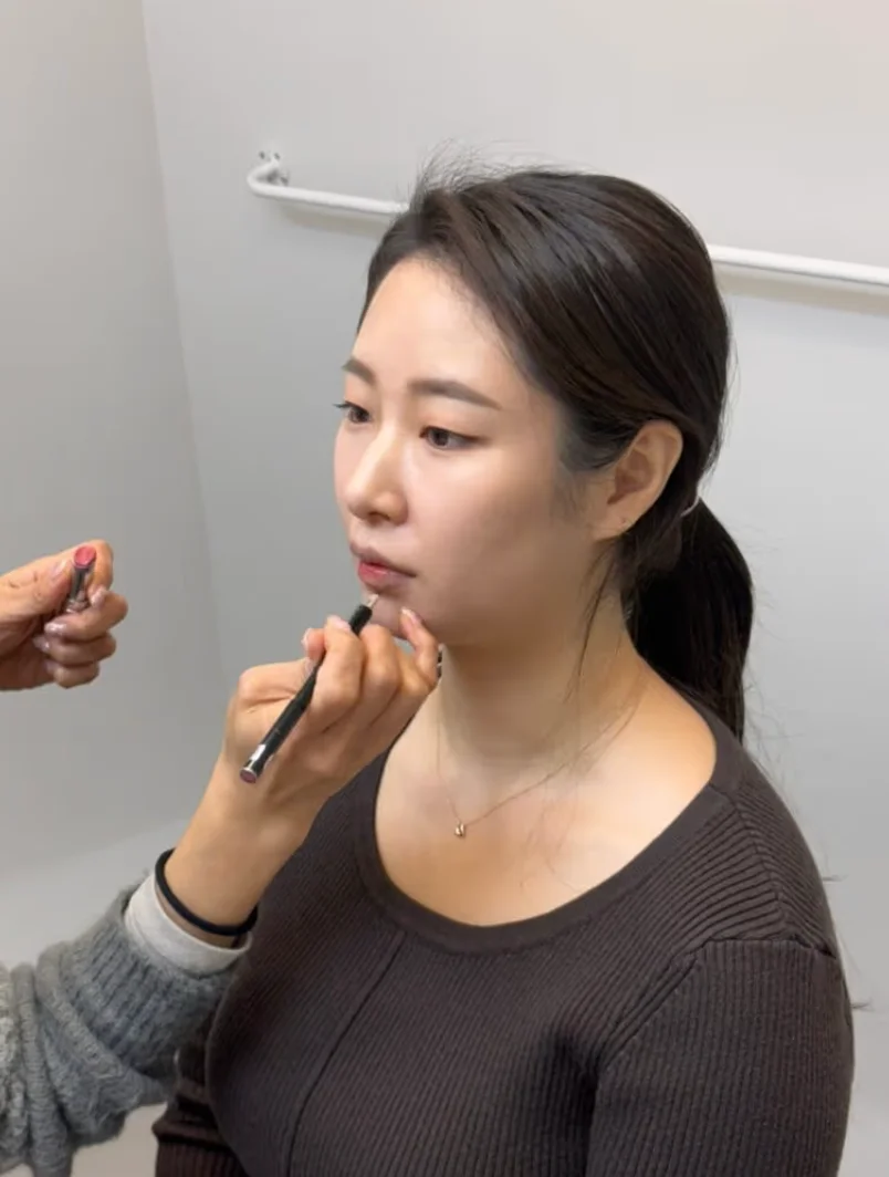 1-Day Makeup Master Class - 1 Person or More 3