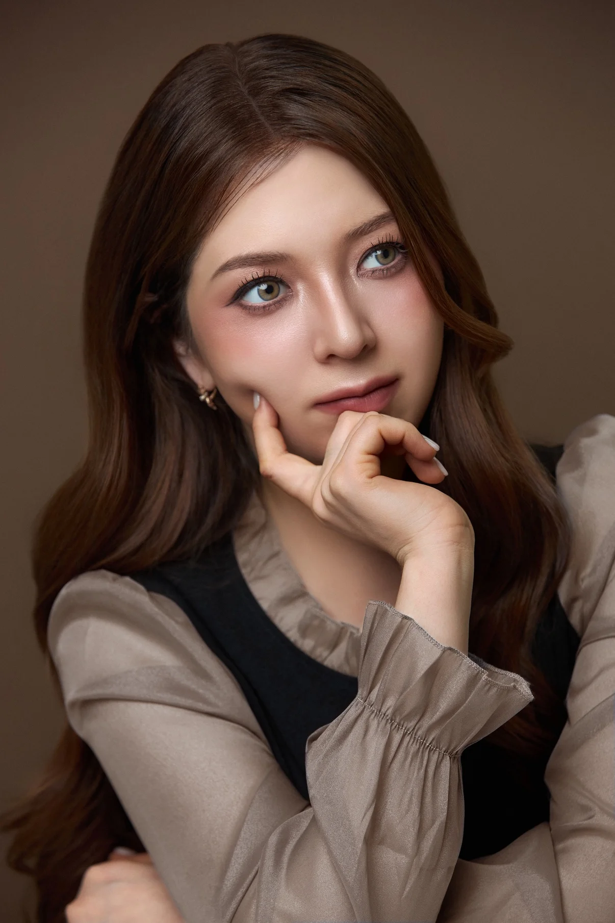 K-Beauty Shopping Consulting with Personal Colorist - 1 Person or More 1