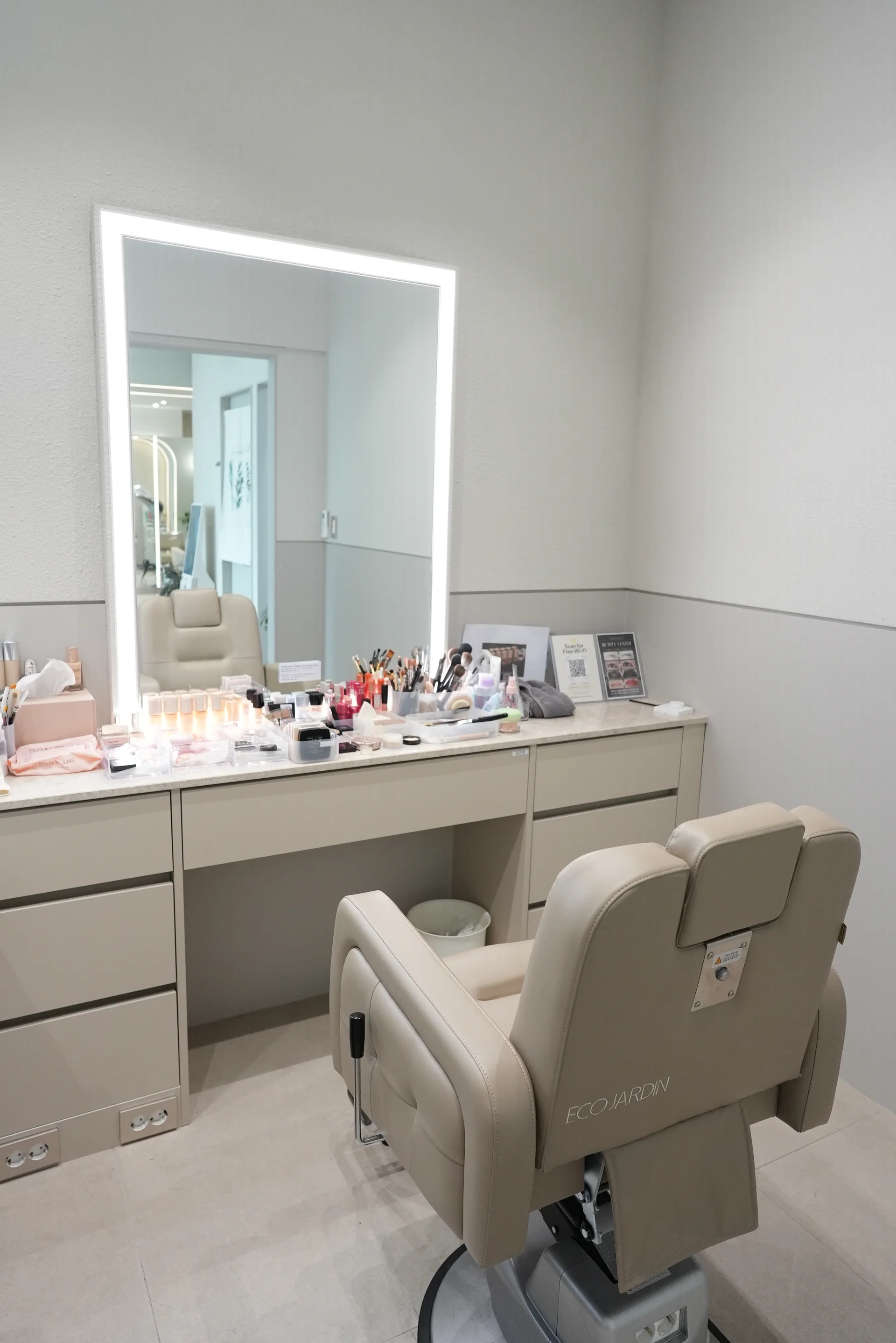 K-Beauty Makeup + K-Beauty Styling 5